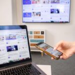 Server dashboard voor digital signage open source platform met meerdere schermen in overzicht
