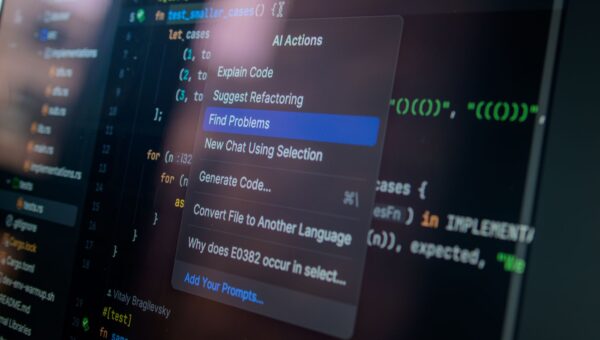 Developer analyseert LLM model migratie in terminal met Azure OpenAI deployment configuratie